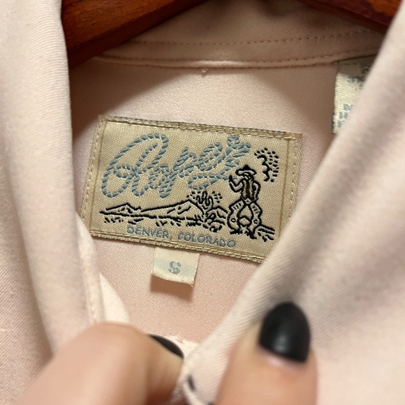 Pink Roper snap shirt - Picture 2 of 3